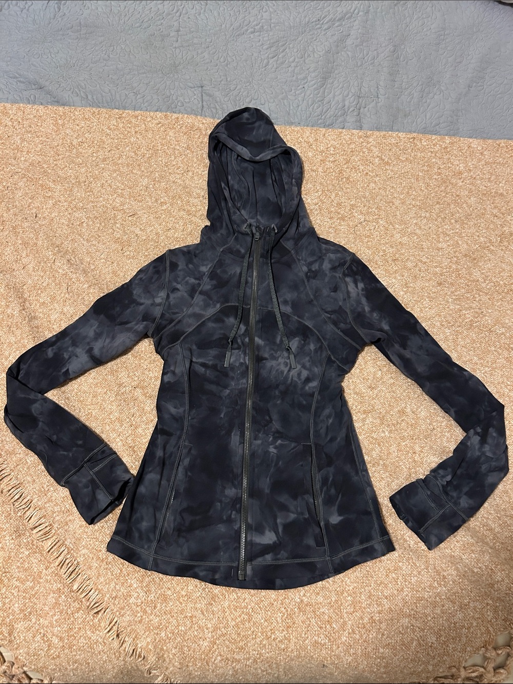 Lululemon hooded define jacket Nulu - black tie dye